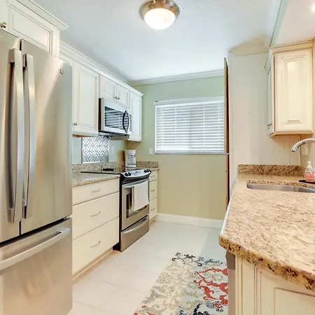 Welcoming Sarasota Vacation Rental With Pool! Exterior photo