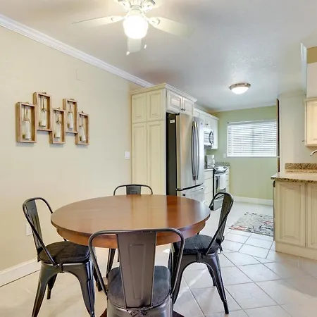 Welcoming Sarasota Vacation Rental With Pool! Exterior photo