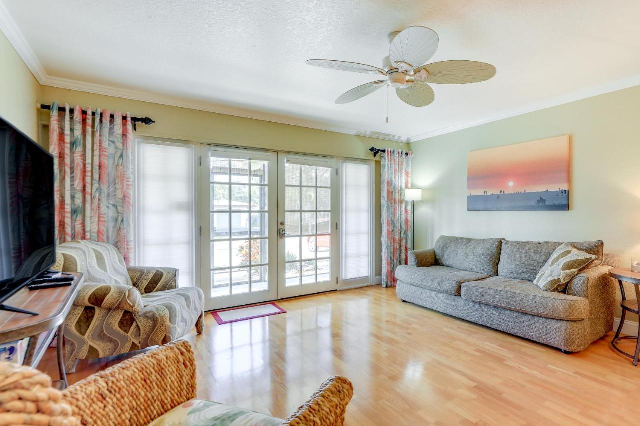 Welcoming Vacation With Pool! Apartment Sarasota