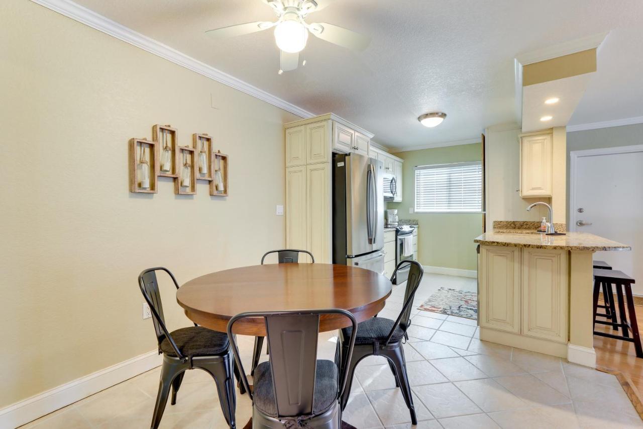 Welcoming Vacation With Pool! Apartment Sarasota